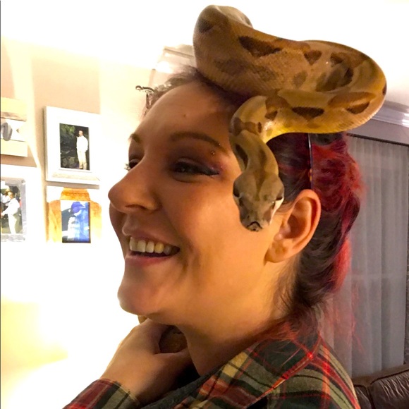 Meet your Posher, Lauren - Picture 4 of 8